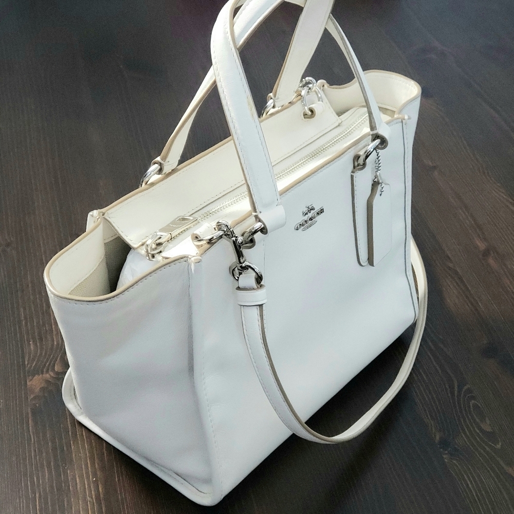 Coach SMTH Mini Crossbody color Chalk